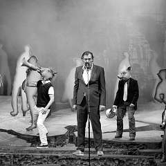 Henrik Ibsen EIN VOLKSFEIND Stadttheater Gießen 2011