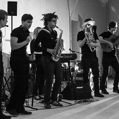 ZWÜSCHE STÜEL U BÄNK / EINE HOMMAGE AN MANI MATTER Gymnasium Unterstrass  Zürich 2012