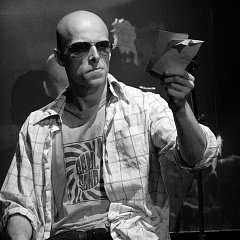 Dirk Laucke ALTER FORD ESCORT DUNKELBLAU Stadttheater Gießen 2010