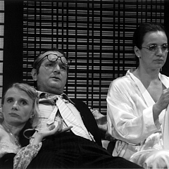 Yasmina Reza DREI MAL LEBEN Staatstheater Nürnberg 2003