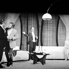 Yasmina Reza DREI MAL LEBEN Staatstheater Nürnberg 2003