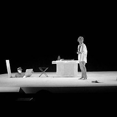 Botho Strauß UNERWARTETE RÜCKKEHR Stadttheater Bern 2004