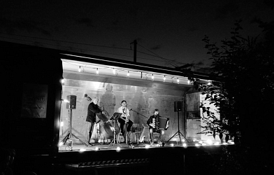 Eröffnung AUF DEN GLEISEN TRIO LACCASAX Stellwerk Basel 2015