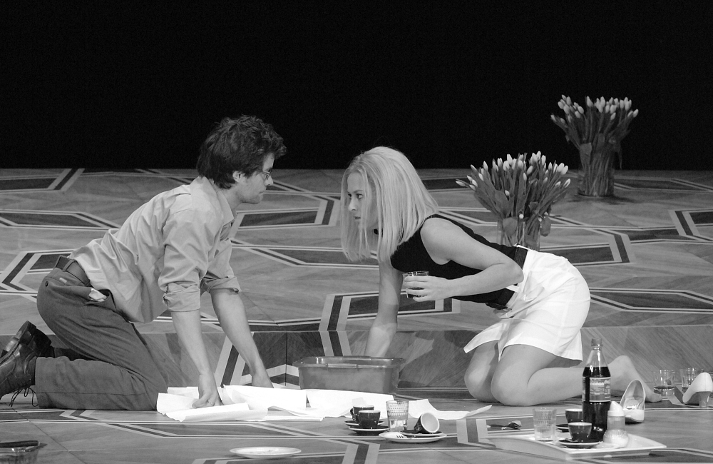 Yasmina Reza DER GOTT DES GEMETZELS Theater Baden-Baden 2007