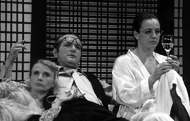 Yasmina Reza DREI MAL LEBEN Staatstheater Nürnberg 2003
